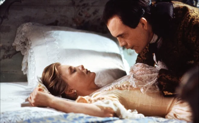 John Malkovich in Michelle Pfeifer v filmu Nevarna razmerja. ZDA. 1988 FOTO: N Press Release