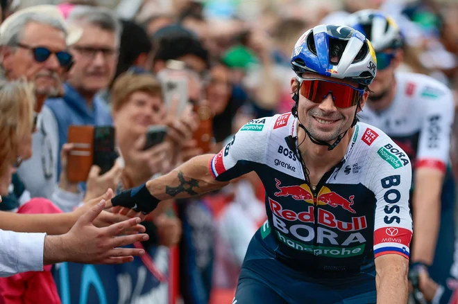 Primož Roglič ostaja v karavani Gira. FOTO: Luca Bettini/AFP