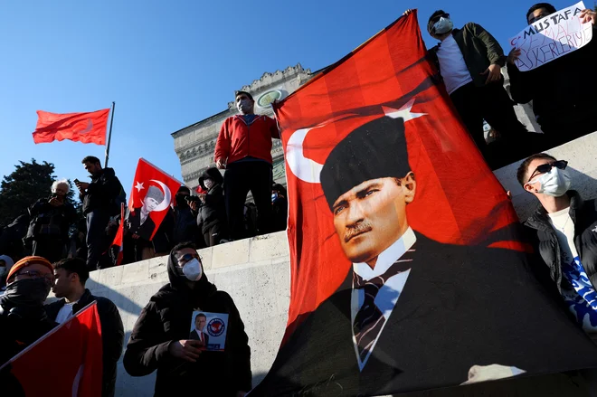 Erdoğan je zatrdil, da si nove ustave ne želi zase, »temveč za našo državo«. FOTO: Murad Sezer/Reuters