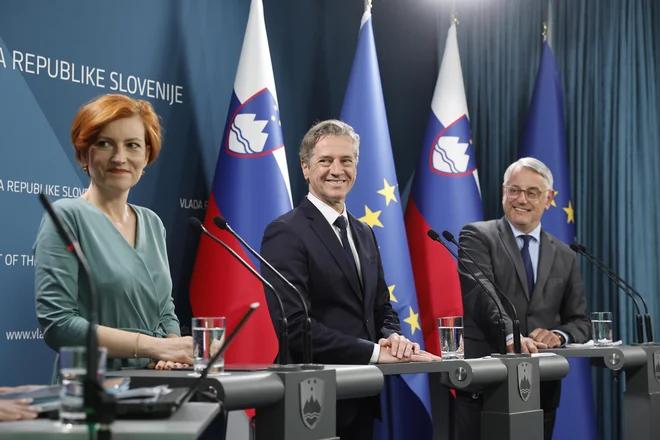 Novinarska konferenca ob dveh letih dela aktualne vlade maja lani. FOTO: Leon Vidic/Delo