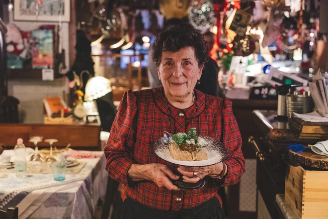 The Alla Luna Inn is run by the Pintar family, and the guests are received by the mother and daughter, Celestina (in the photo) and Elena. Photo: Črt Piks
