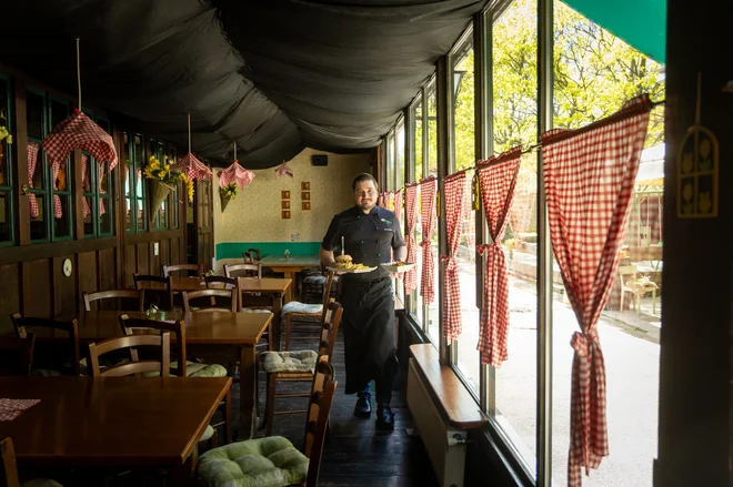 Another space of hospitality on the Slovenian side: Osterija Žogica in Solkan. Photo: Voranc Vogel