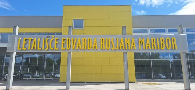 Lani je Letališče Edvarda Rusjana sprejelo le 2330 potnikov. FOTO: Tadej Regent