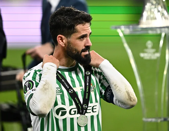 Isco had to settle for silver. Photo: Dylan Martinez/ Reuters