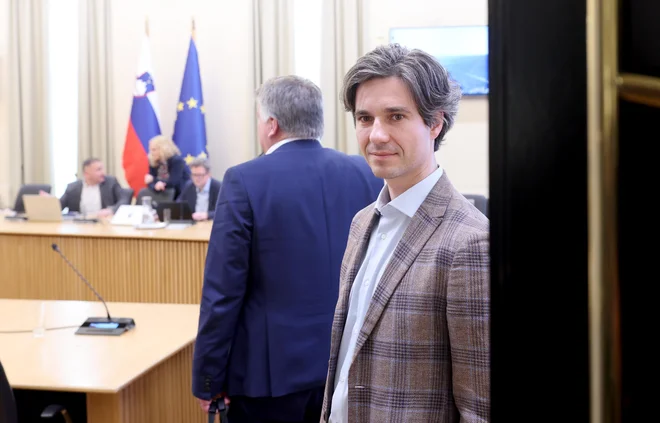 Do zviševanja nadomestila za brezposelnost, za katera je država lani izplačala dobrih 150 milijonov evrov, je zadržke izražalo predvsem ministrstvo za finance, saj bi se sredstva povečala za več kot 40 milijonov. FOTO: Blaž Samec