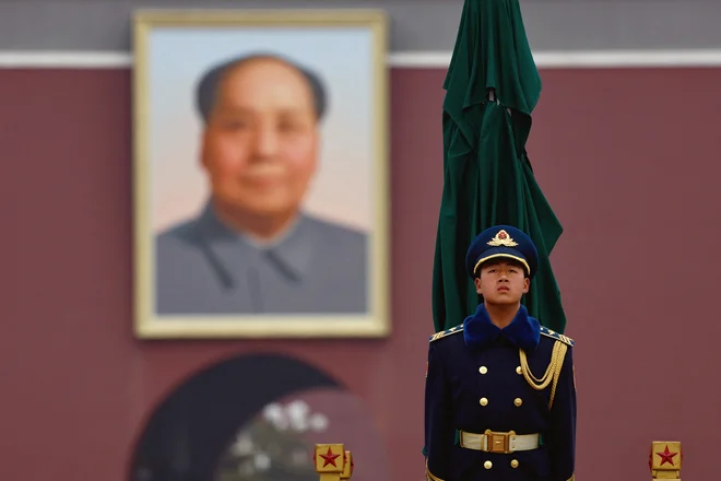 Amerika je v veliki nevarnosti pred samo seboj, prav tako, kot je bila v nevarnosti Kitajska, ko je Mao Zedong med veliko kulturno revolucijo zaprl visoke šole, študente in profesorje pa poslal na delo na podeželje. FOTO: Tingshu Wang/Reuters