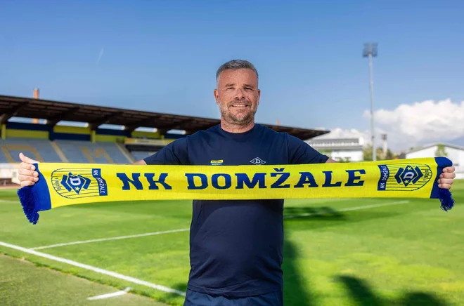 Tonči Žlogar, trener domžalskega moštva, ni skrival veselja ob podvigu v Kranju. FOTO: NK Domžale
