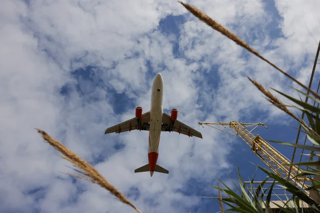 EasyJet ustvarja trend diskontnih letalskih prevoznikov. FOTO: Jon Nazca/Reuters