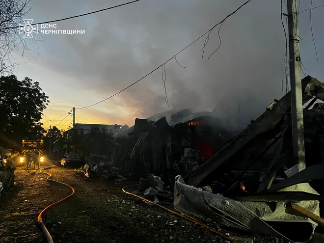 Po navedbah proruskih oblasti so ukrajinske sile napadle in poškodovale ključno energetsko infrastrukturo. FOTO: Reuters