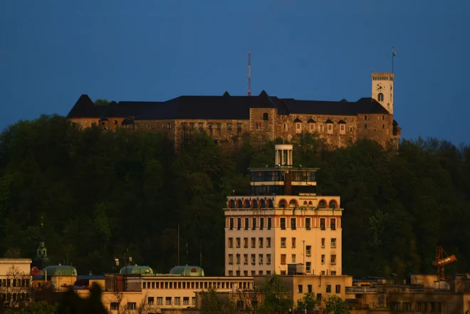 Ljubljanski grad za svojimi zidovi skriva tudi okusne zgodbe. FOTO: Voranc Vogel