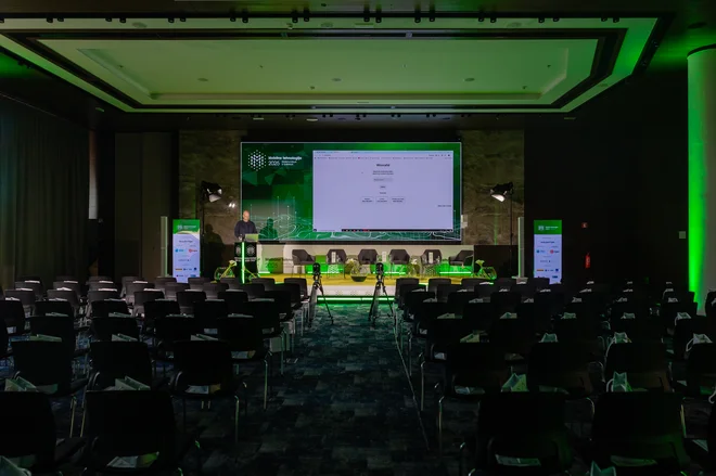 Poslovna konferenca Mobilne tehnologije 2025. FOTO: Črt Piksi/Delo