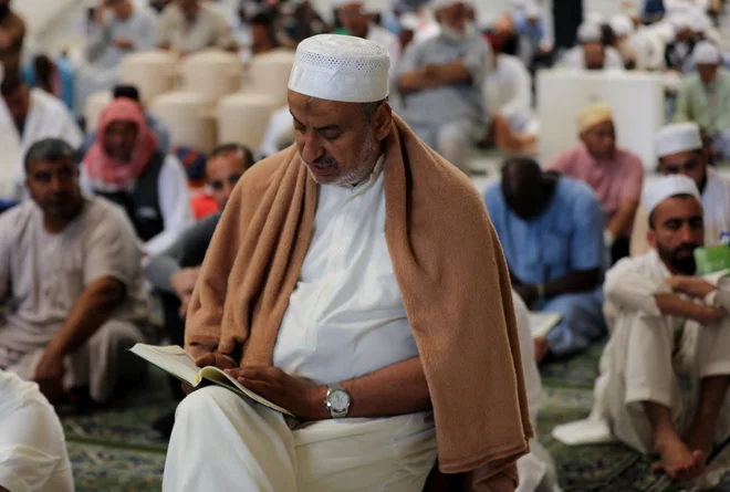 Hadža naj bi se vsaj enkrat v življenju udeležil vsak odrasel musliman, ki je zdrav in ima dovolj finančnih sredstev, da si to lahko privošči. FOTO: Khaled Abdullah/Reuters