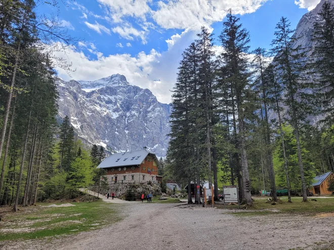 V Sloveniji je 176 planinskih koč. FOTO: Tina Horvat