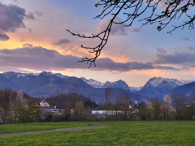 Veduta s Kamniškim sedlom. FOTO: KCR