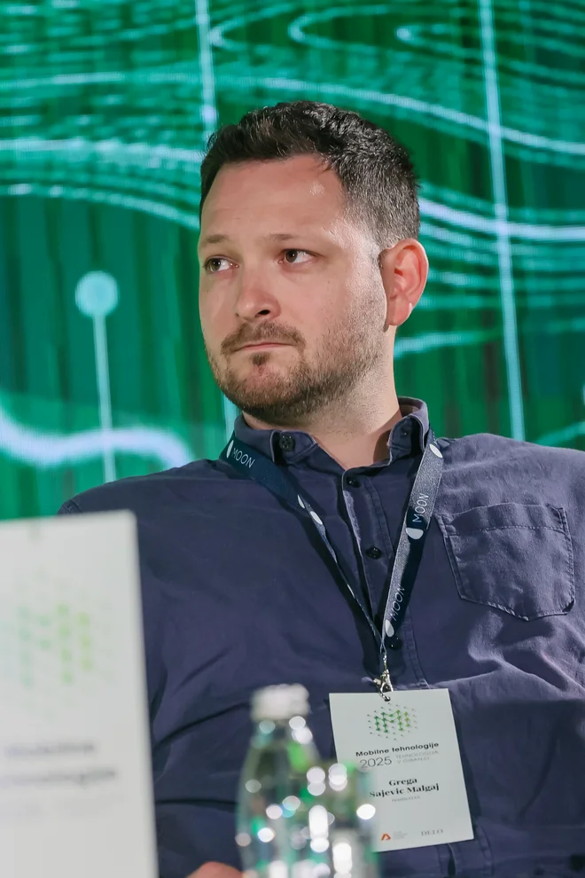 Grega Sajevic Malgaj, direktor področja za informatiko in telekomunikacije Elesa. FOTO: Črt Piksi/Delo