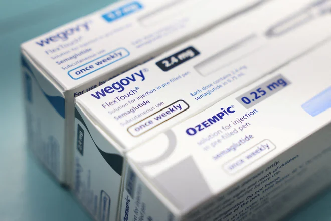 Zdravilo danskega farmacevta, ki je obnorelo svet.
FOTO: Hollie Adams/Reuters