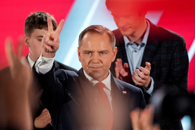 Novoizvoljeni Karol Nawrocki je napovedal, da bo oviral proevropsko koalicijo, kjerkoli bo mogoče. FOTO: Aleksandra Szmigiel Reuters