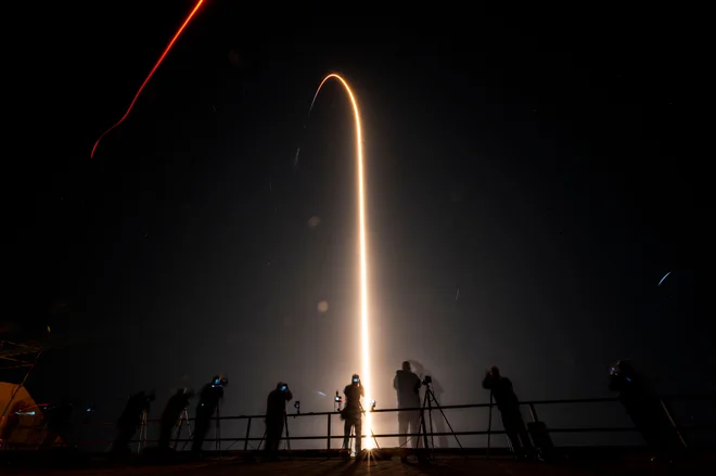 Spacex je trenutno najpomembnejši izvajalec za Naso. FOTO: Chandan Khanna/AFP


 
