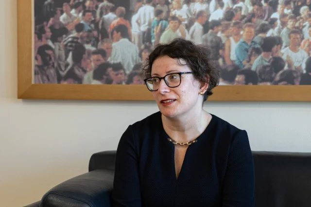 Sodnica haaškega mednarodnega kazenskega sodišča Beti Hohler se je januarja lani, nekaj tednov po izvolitvi, sestala s predsednikom slovenske vlade Robertom Golobom. FOTO: Katja Kodba/STA