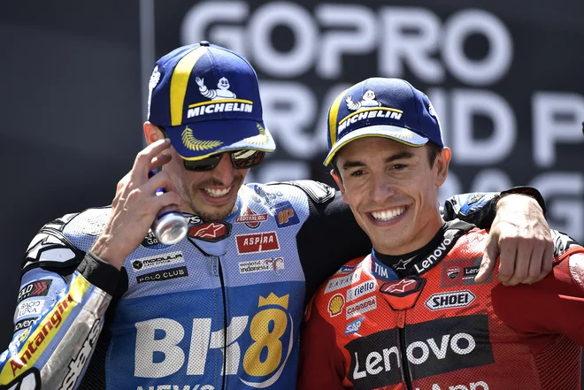 Brata Marquez sta bila znova najboljša: Marc (desno) je zmagal pred Alexom (levo). FOTO: Pablo Morano/Reuters