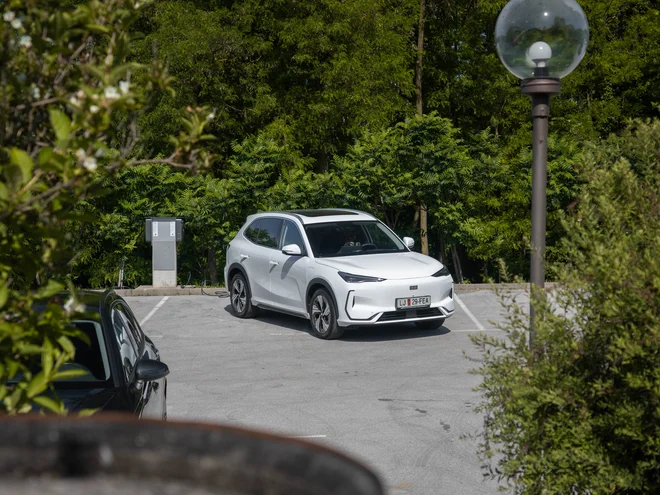 Geely EX 5 je elektkrični športni terenec srednje velikosti.
FOTO: KMAG