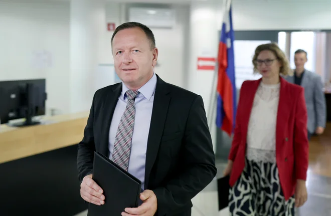 Predsednik komisije Robert Šumi je poudaril, da je najpomembneje, kako bo načrt zaživel v praksi. FOTO: Blaž Samec