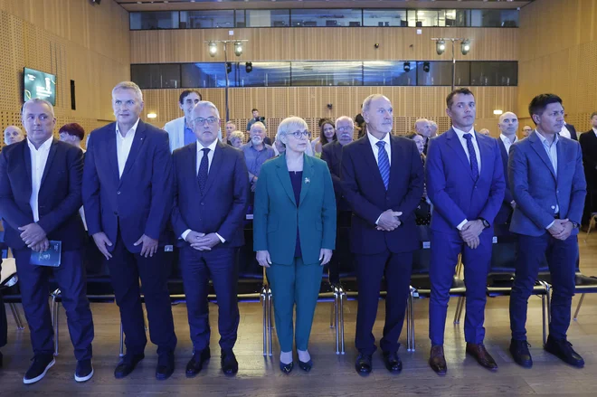 Na Brdu je bilo slovesno. FOTOGRAFIJE: Leon Vidic/Delo