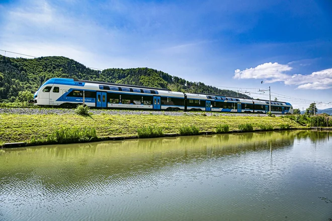 Stadler FLIRT je eden najsodobnejših vlakov v Sloveniji. FOTO: Slovenske železnice
