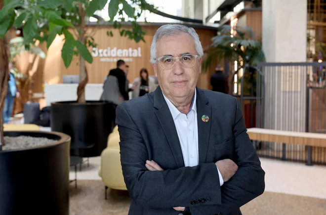 Prehod na proizvodnjo vodika z nizkimi emisijami ogljika je nujen, poudarja francoski strokovnjak Abdelilah Slaoui. FOTO: Blaž Samec


 
