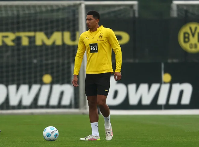 Jobe Bellingham se z Borussio Dortmund že pripravlja za klubsko svetovno prvenstvo, zaradi česar ne bo igral na evropskem prvenstvu do 21 let. FOTO: Leon Kuegeler/Reuters