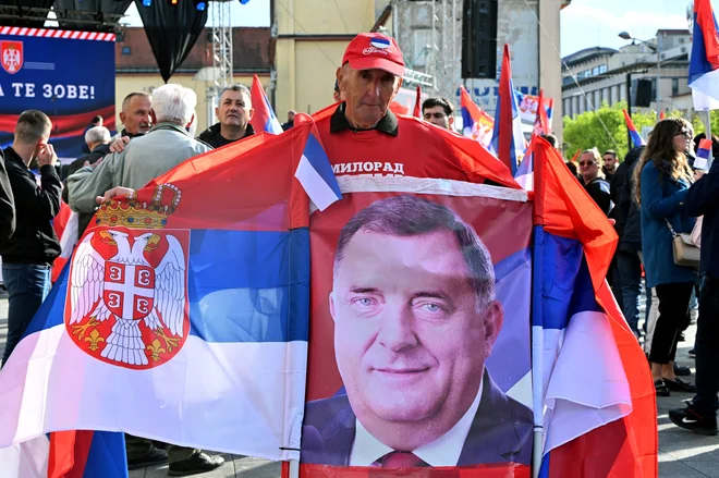 Milorad Dodik je svoji družini in političnim sopotnikom nakopal številne sankcije zahodnih držav. Foto Elvis Barukcic/AFP