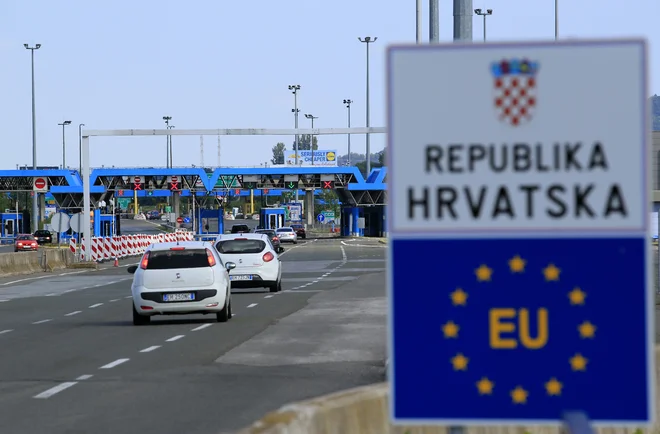 According to the Council of Europe, Croatian is left without the appropriate status of minority. Photo: Antonio Bronic/Reuters