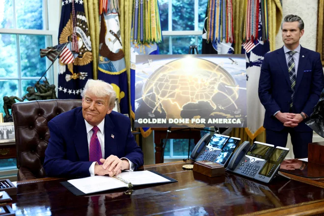 Politična kultura v Natu naj bi prepovedovala uporabo vojske v notranjih zadevah. A ta standard je padel z odločitvijo Donalda Trumpa, da bo Kalifornijo »osvobodil«, kot je dejal, z vojaško silo. FOTO: Kevin Lamarque/Reuters