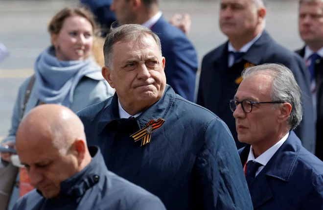 Živčnost na političnem parketu v Bosni in Hecregovini se stopnjuje s približevanjem objave drugostopenjske sodne odločitve proti Miloradu Dodiku. Foto Maxim Shemetov/Reuters