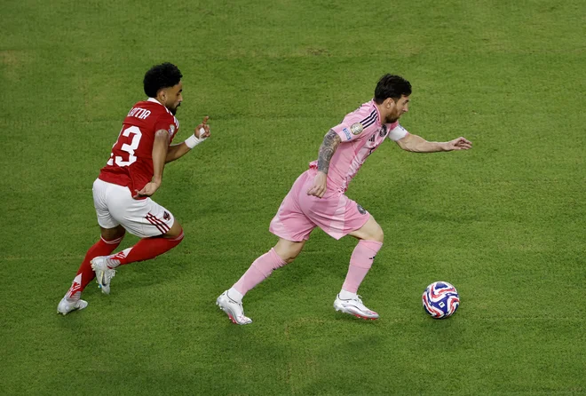 Lionel Messi se je moral zadovoljiti s točko. FOTO: Marco Bello/ Reuters