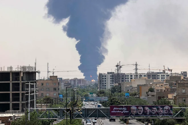 Napadi na Teheran se nadaljujejo. FOTO: Atta Kenare/Afp