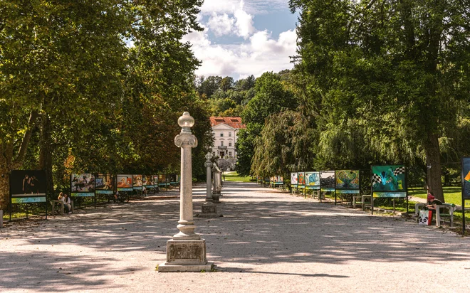 Na Jakopičevem sprehajališču umetnik in pisatelj Sinzo Aanza obuja zapuščino neuvrščenih. FOTO:Peter Giodani/arhiv MGLC