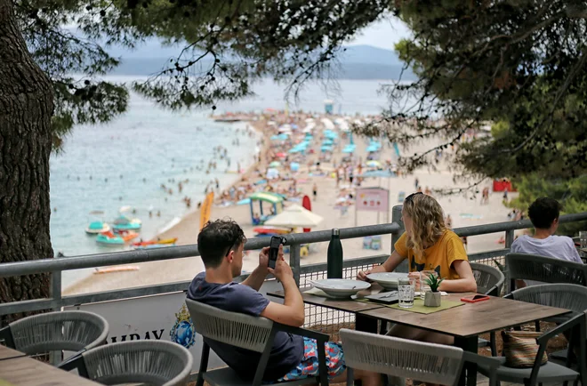 Najemodajalce na Hrvaškem najbolj skrbijo visoke cene zunaj penzionske ponudbe. FOTO: Blaž Samec/Delo