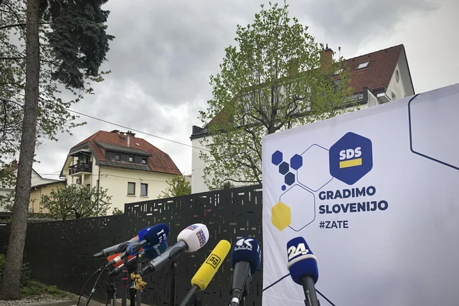 Preiskovalna komisija se ukvarja predvsem z obdobjem med letoma 2020 in 2022, ko je vlado vodila SDS. FOTO Jure Eržen