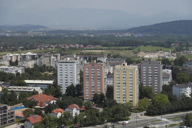 Novela po predlogu prinaša nova pravila, ki bodo stanovanja približala različnim skupinam, obenem pa ohranja socialno vlogo teh stanovanj, menijo v Levici. FOTO: Leon Vidic