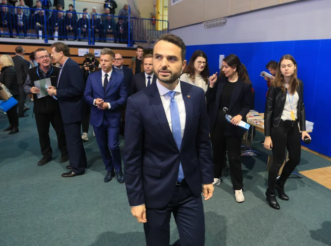 Odločitev Tonina prihaja slabo leto po njegovi izvolitvi in prav tako slabo leto pred prihodnjimi parlamentarnimi volitvami. FOTO: Dejan Javornik