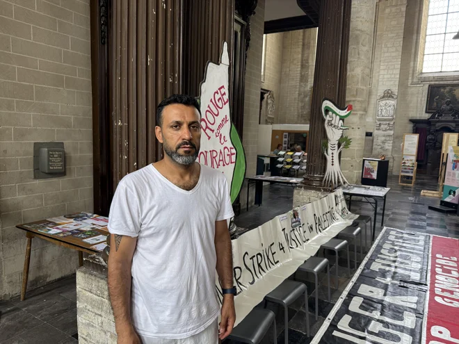 Omarju Karemu se zdi nesprejemljivo, da Evropa, ki se hvali s svojimi vrednotami in spoštovanjem človekovega dostojanstva, ne naredi več za njegove trpeče rojake. FOTO: Peter Žerjavič