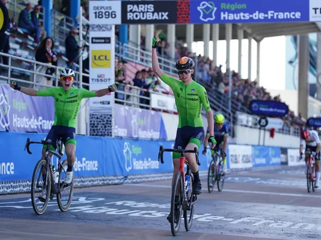 Jakob Omrzel je lani dobil dirko Pariz-Roubaix za mlade kolesarje. FOTO: Thomas Maheux