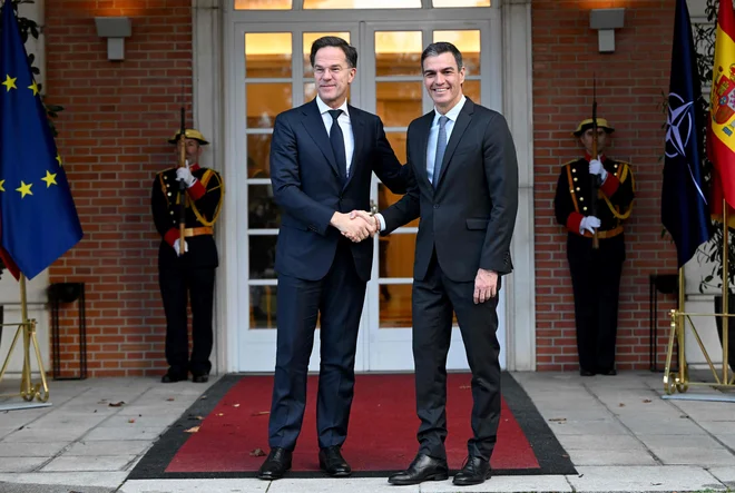Sánchez je novo zahtevano višino porabe označil za »nesorazmerno in nepotrebno«. FOTO: Javier Soriano/AFP