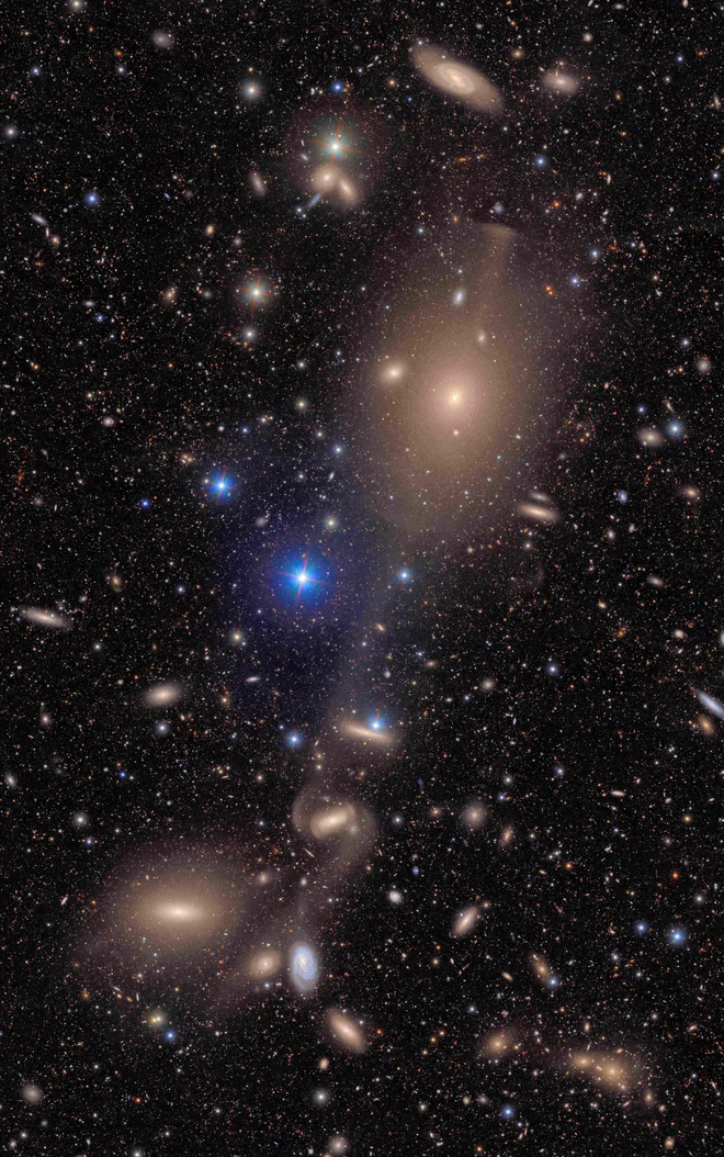 Posnetek jate galaksij v Devici. FOTO: NSF-DOE Vera C. Rubin Observatory/AFP