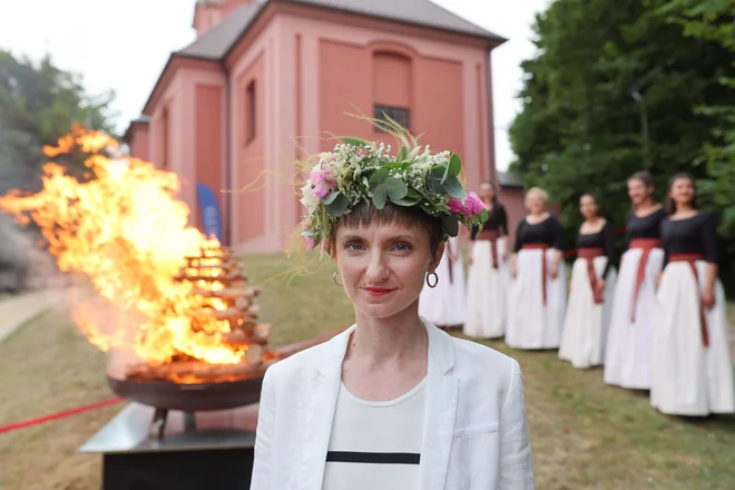 Ana Schnabl je bila ob razglasitvi vidno ganjena. FOTO: Blaž Samec/Delo