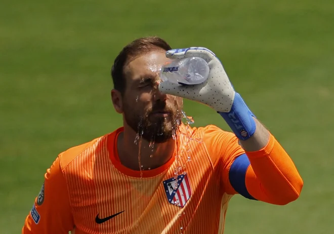 Jan Oblak je tokrat svojo mrežo ohranil nedotaknjeno. FOTO: Daniel Cole/Reuters
