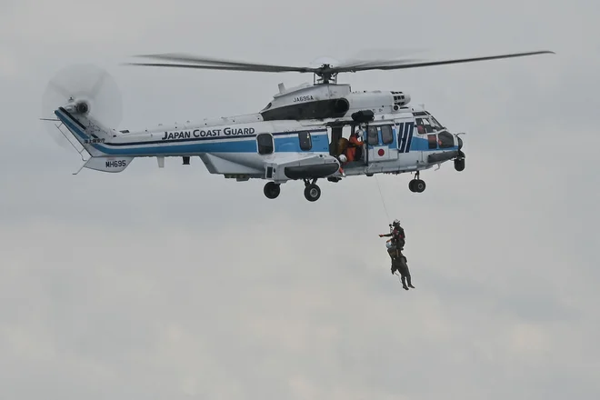 Akcijsko reševanje ljudi iz gondole. Slika je simbolična. FOTO: Richard A. Brooks/AFP
