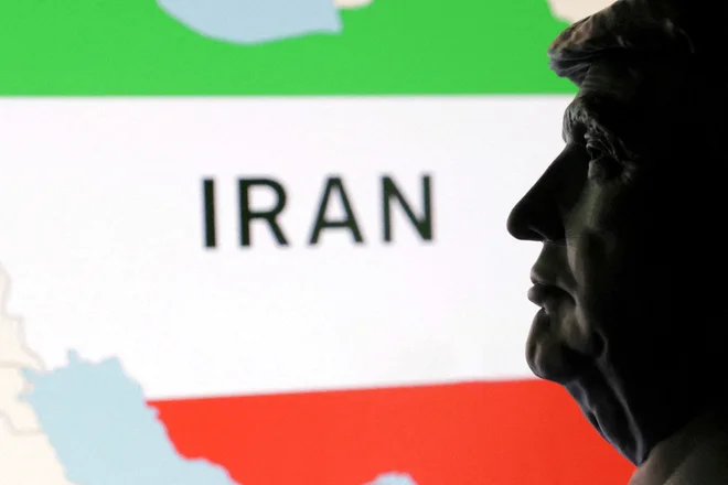 Trump je po napadih trdil, da so bili jedrski objekti v Isfahanu, Natancu in Fordu povsem uničeni, iranskemu jedrskemu programu pa so zadali smrtni udarec. FOTO: Dado Ruvi/Reuters