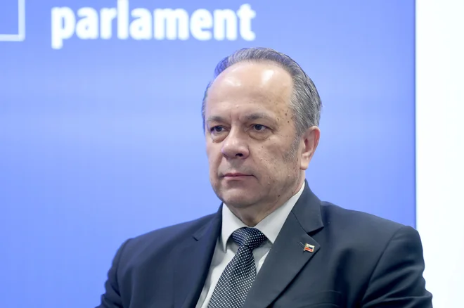 Evropski poslanec Branko Grims je črna ovca v družini EPP. FOTO: Blaž Samec